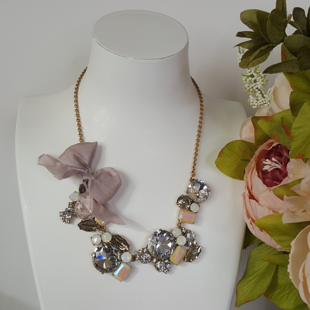✔🎉🎉 HOST PICK!🎉🎉J. Crew Bow Bubble Statement Necklace